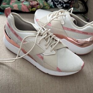 Puma Women's Sneakers in Cream and Pink